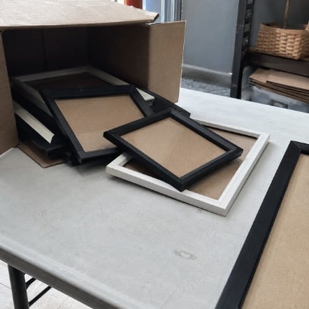 Custom printed picture frames in bulk